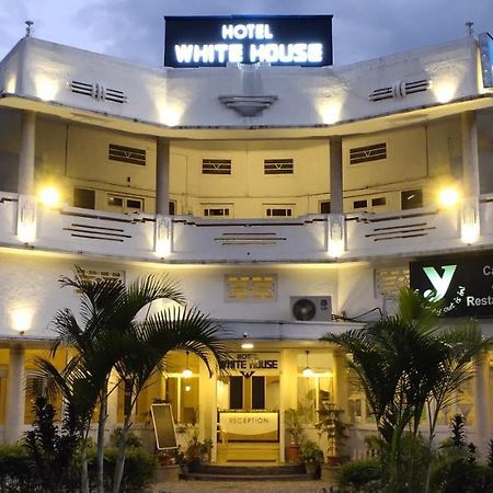 Hotel White House デヘラードゥーン エクステリア 写真