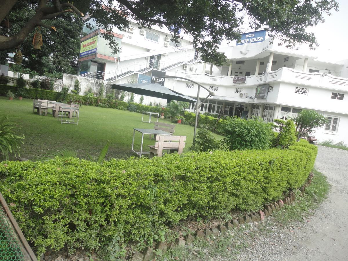 Hotel White House デヘラードゥーン エクステリア 写真
